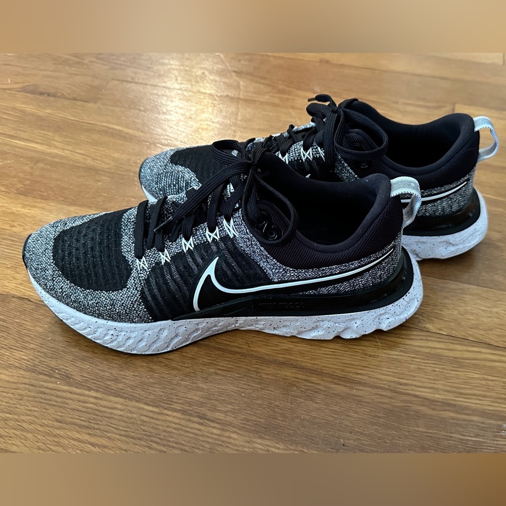 Nike React Infinity Flyknit 2 Wht/Blk/Grey Mens 10.5 D